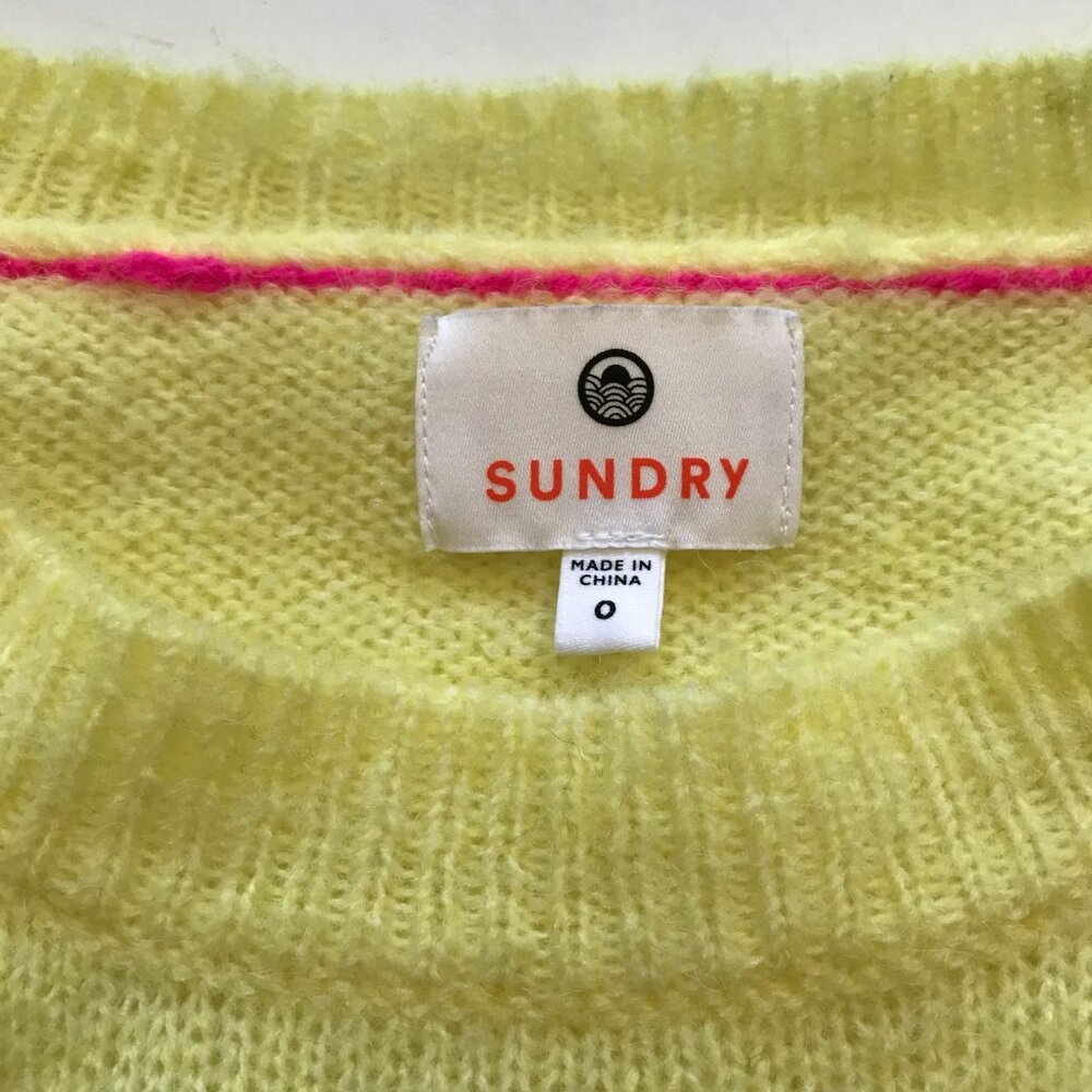 Sundry Crew Neck Pullover Sweater Womens 0 XS Yellow Pink Stitch Long Sleeve - Picture 4 of 10